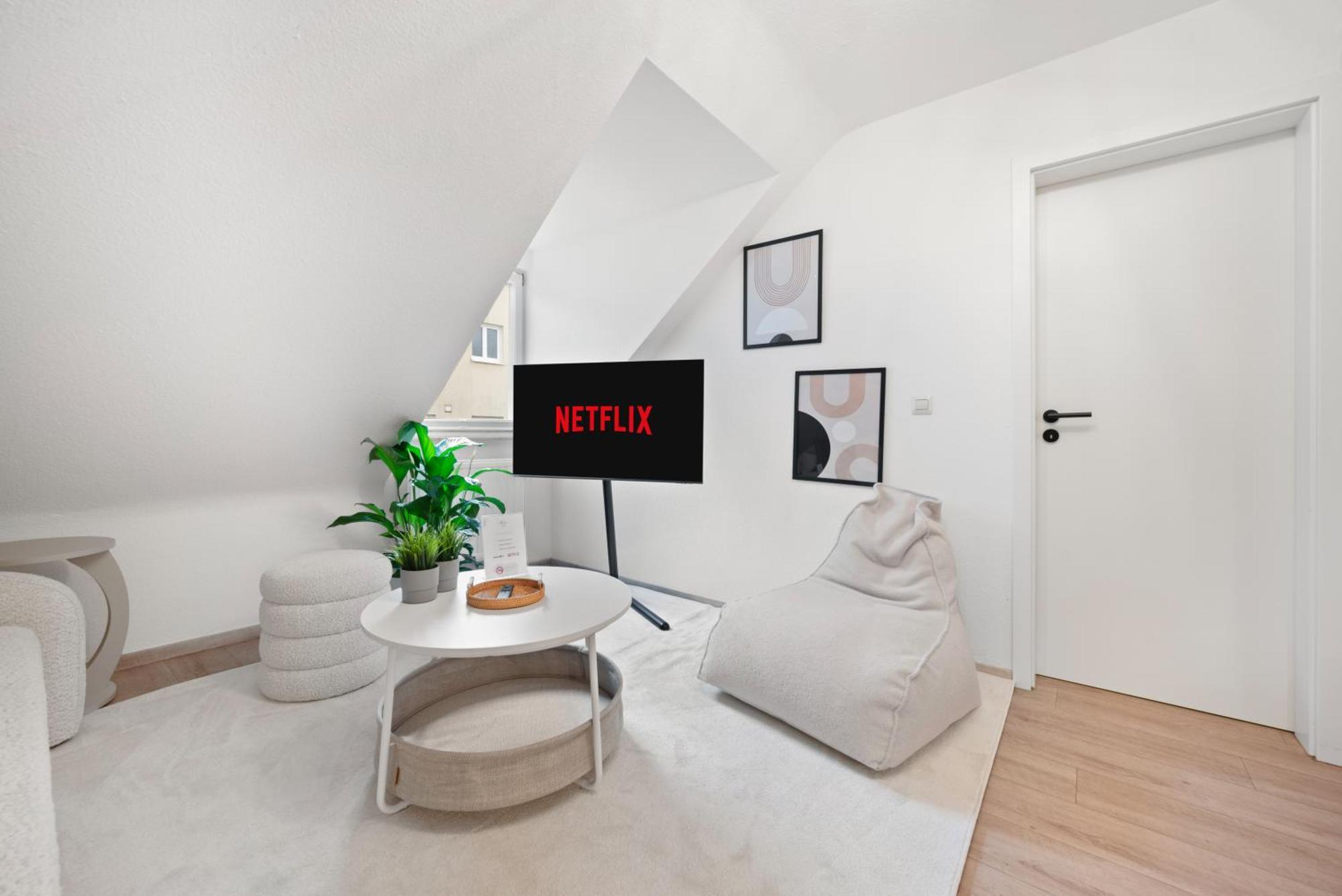 Malu Rooms - Im Stadtzentrum, Smarttv, Netflix, 24H Checkin Ludwigsburg Eksteriør billede