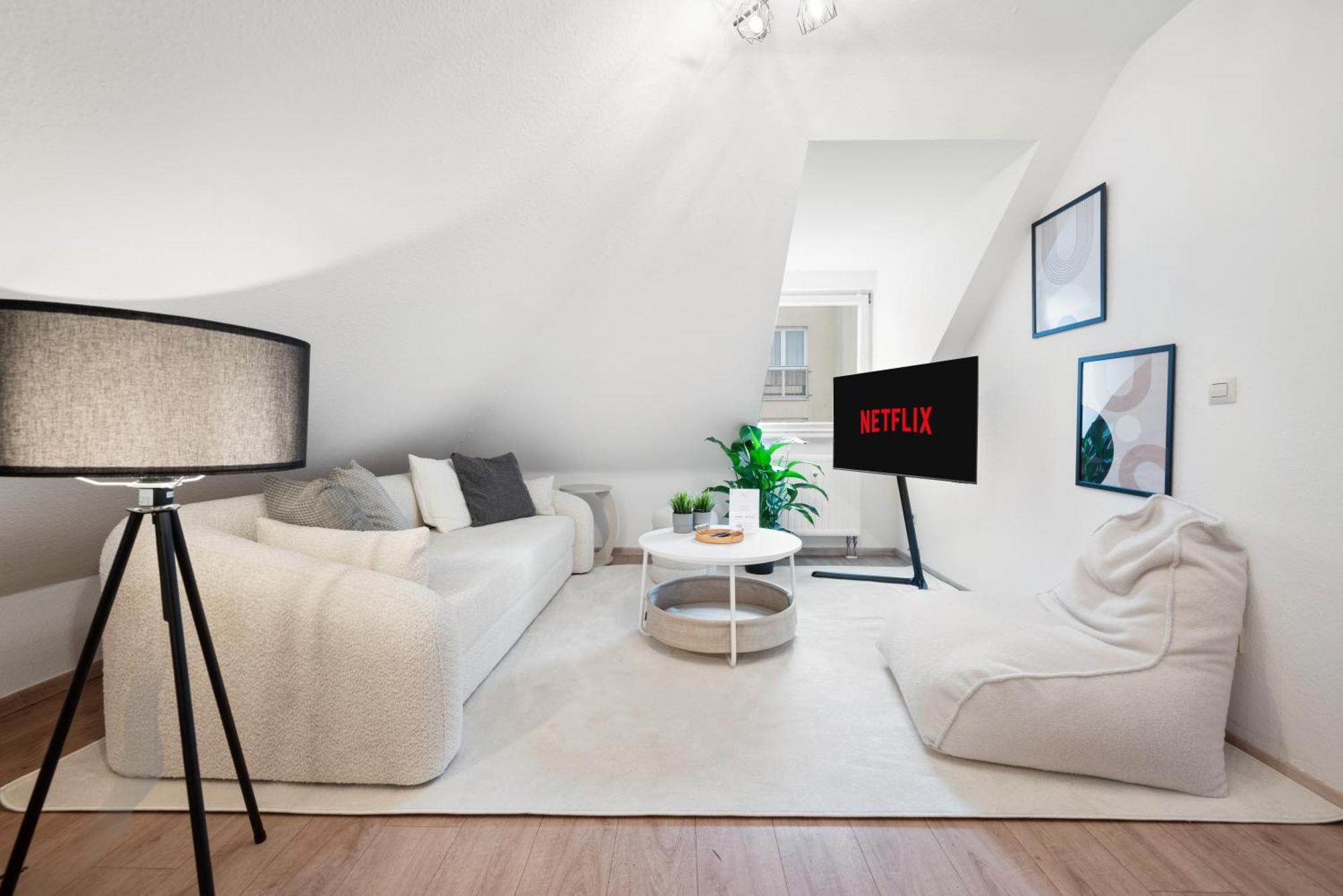 Malu Rooms - Im Stadtzentrum, Smarttv, Netflix, 24H Checkin Ludwigsburg Eksteriør billede